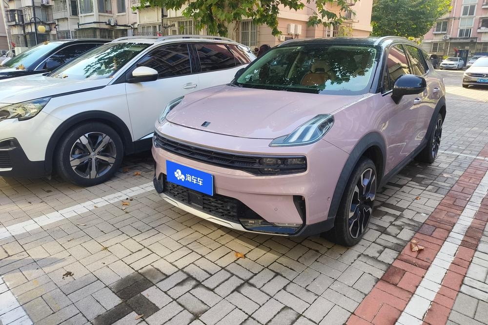 Lynk & Co 06 2021 — фото автомобиля 1