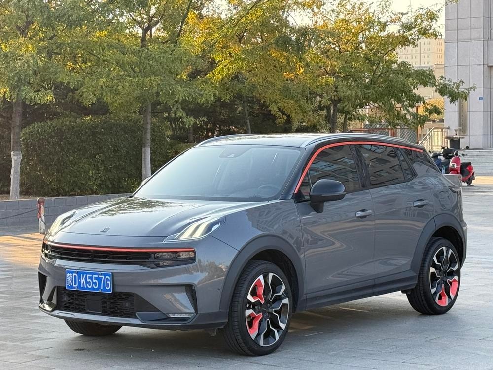 Lynk & Co 06 2020 — фото автомобиля