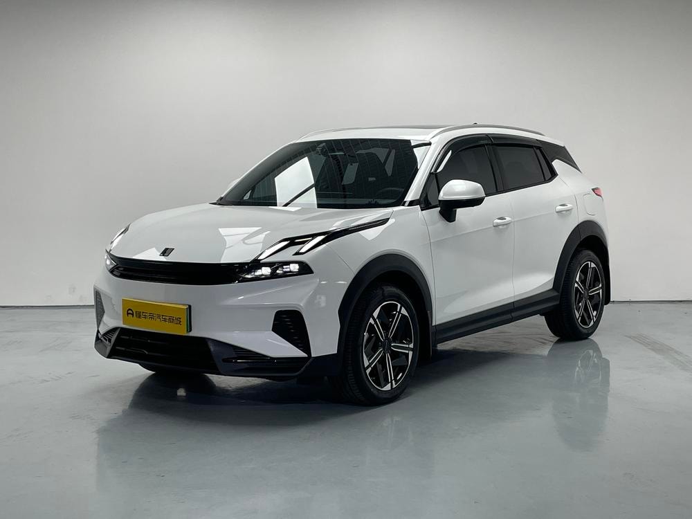 Lynk & Co 06 EM-P 2024 — фото автомобиля 1