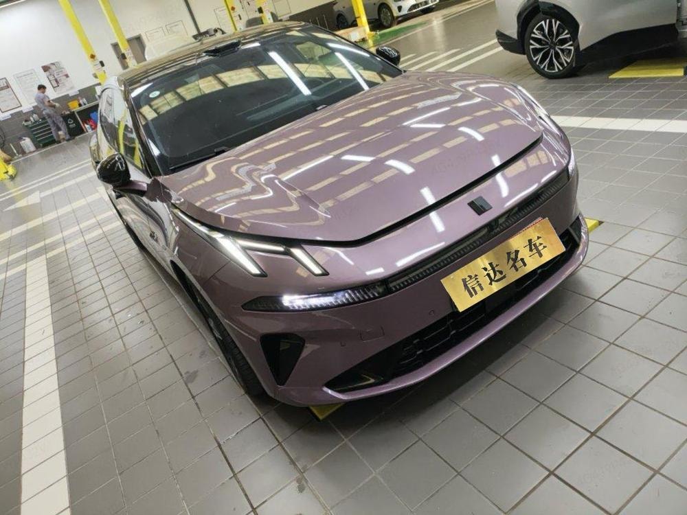 Lynk & Co 07 EM-P 2026 — фото автомобиля