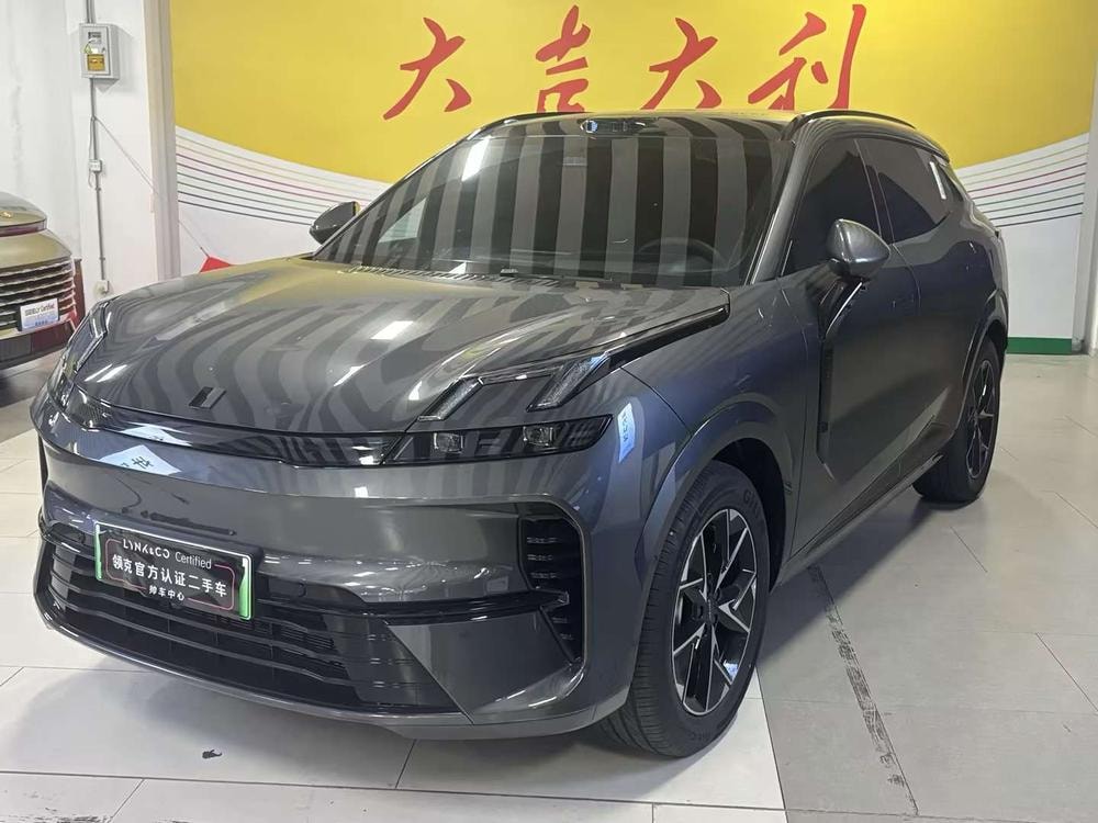 Lynk & Co 08 EM-P 2026 — фото автомобиля