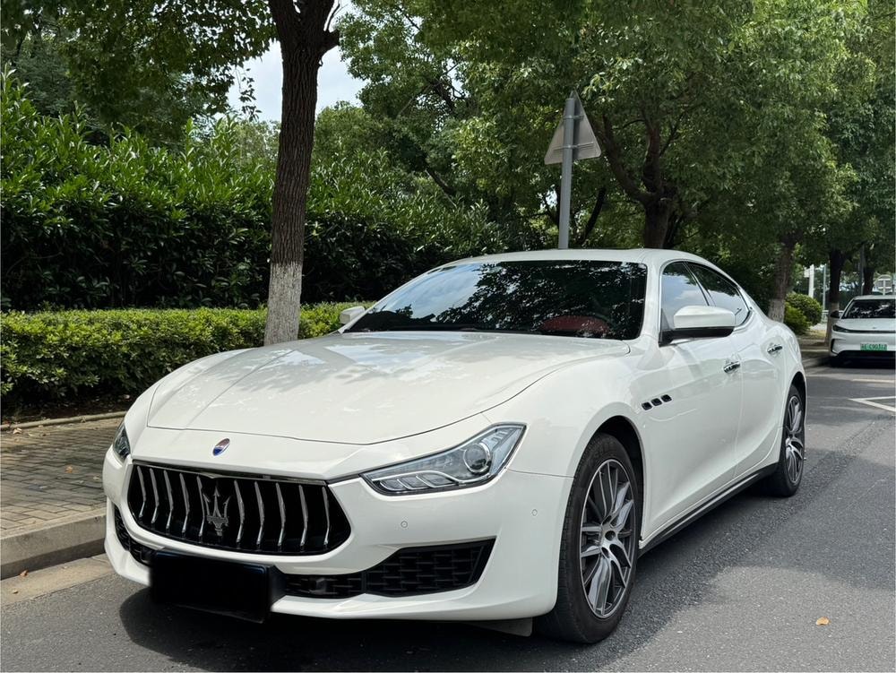 Maserati Ghibli 2021 — фото автомобиля