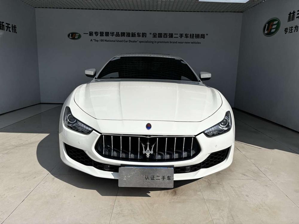 Maserati Ghibli 2021 — фото автомобиля