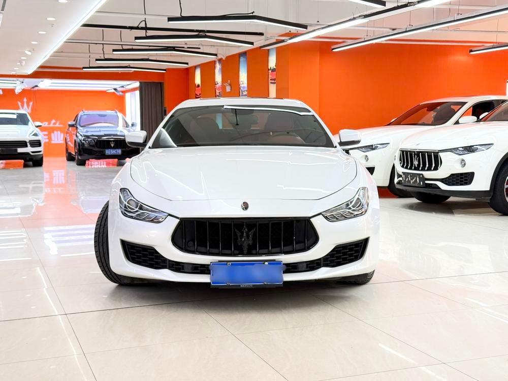 Maserati Ghibli 2018 — фото автомобиля