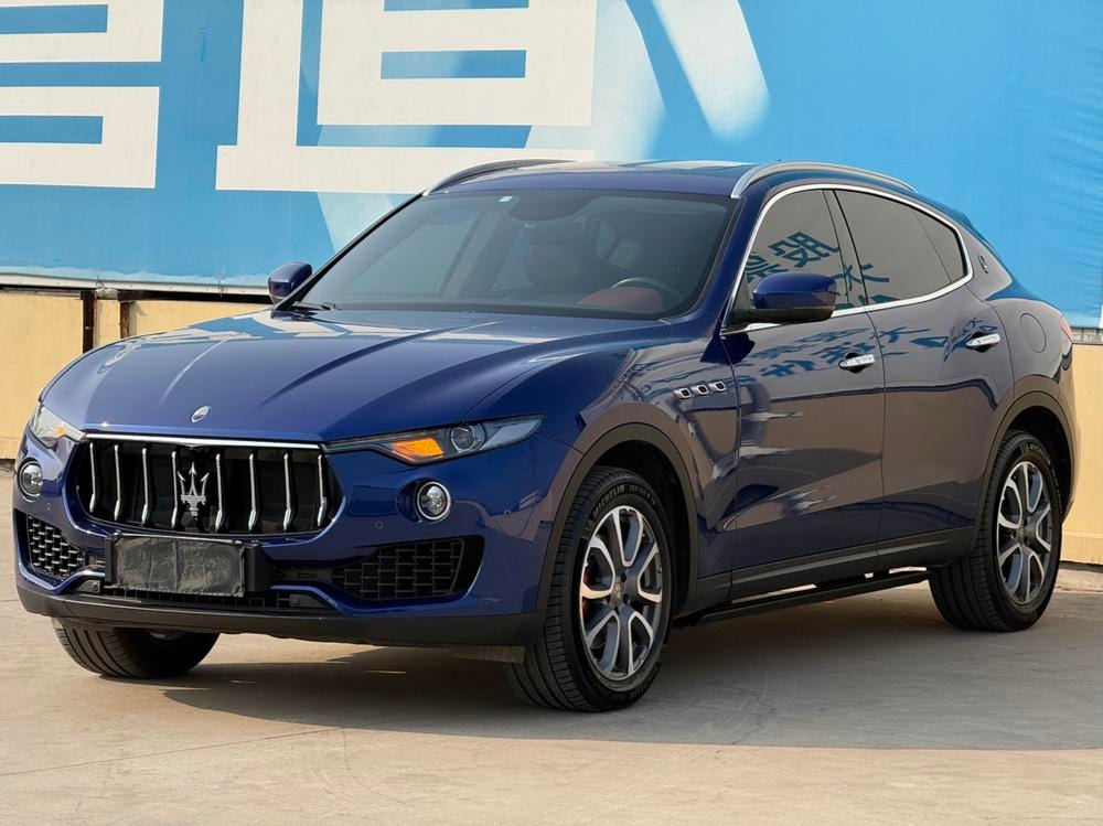 Maserati Levante 2018 — фото автомобиля 1