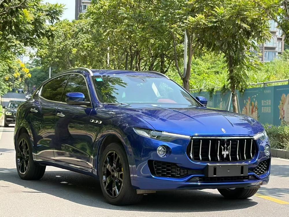 Maserati Levante 2018 — фото автомобиля 1