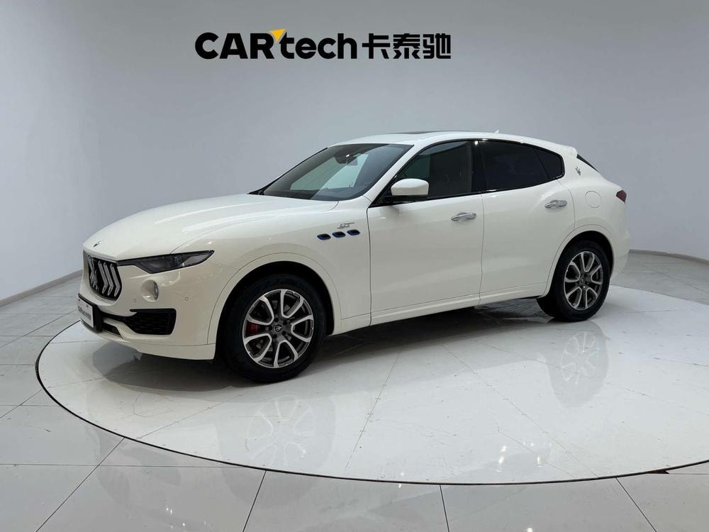 Maserati Levante 2022 — фото автомобиля