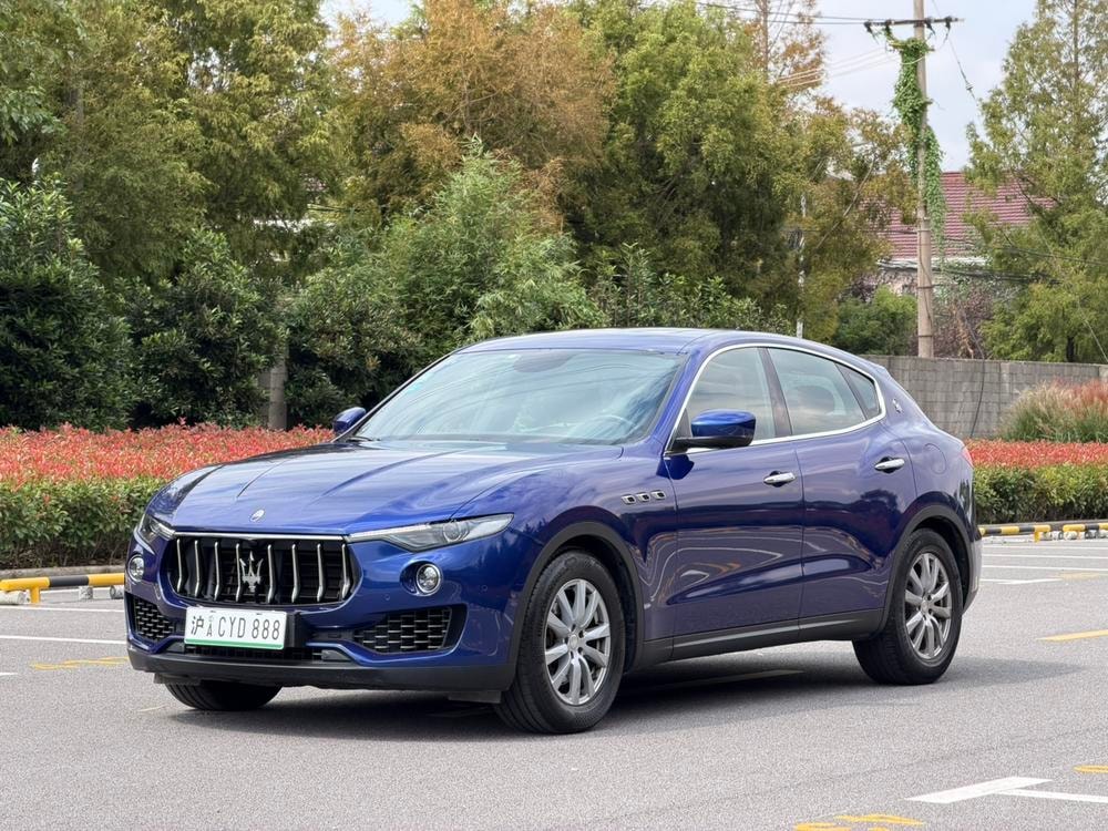 Maserati Levante 2018 — фото автомобиля 1