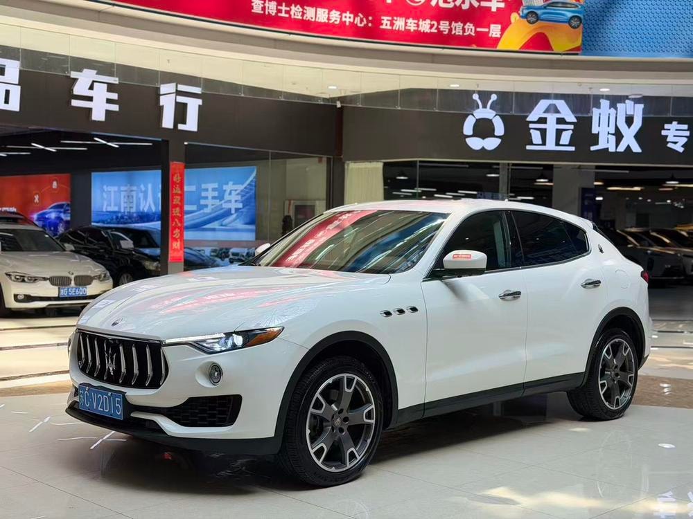 Maserati Levante 2017 — фото автомобиля 1
