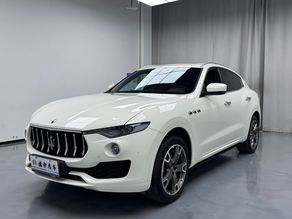 Maserati Levante 2018 — фото автомобиля