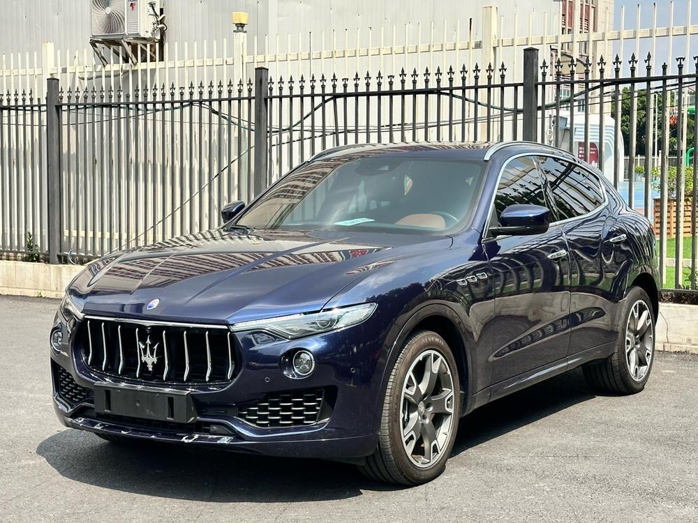 Maserati Levante 2016 — фото автомобиля