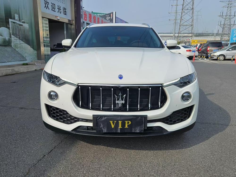 Maserati Levante 2016 — фото автомобиля 1