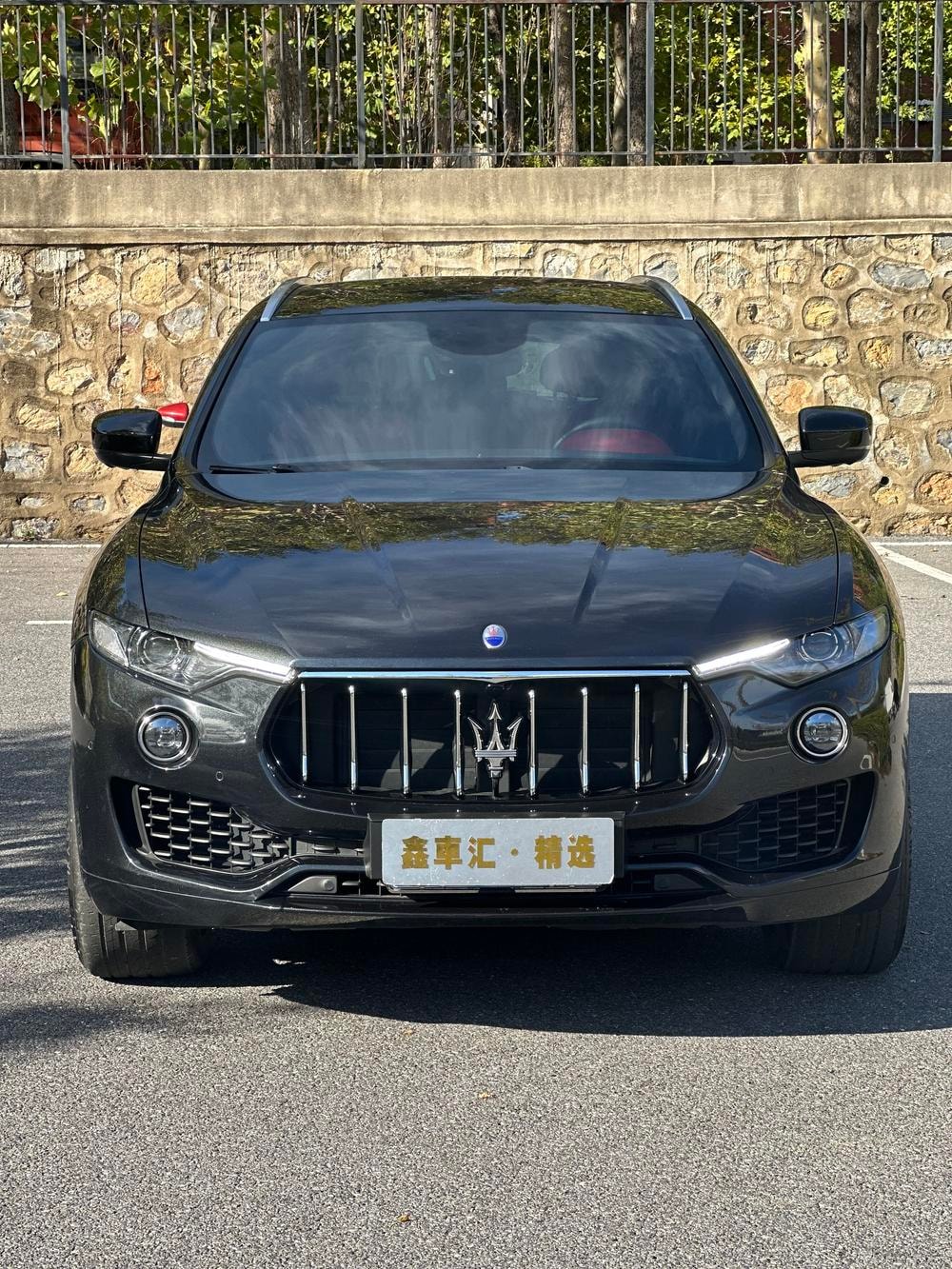 Maserati Levante 2017 — фото автомобиля