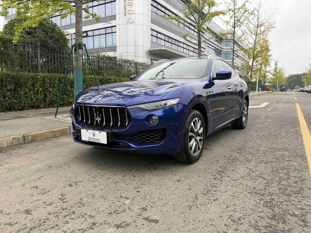 Maserati Levante 2018 — фото автомобиля