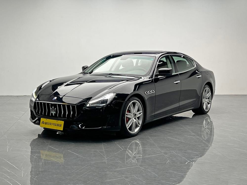 Maserati Quattroporte 2015 — фото автомобиля