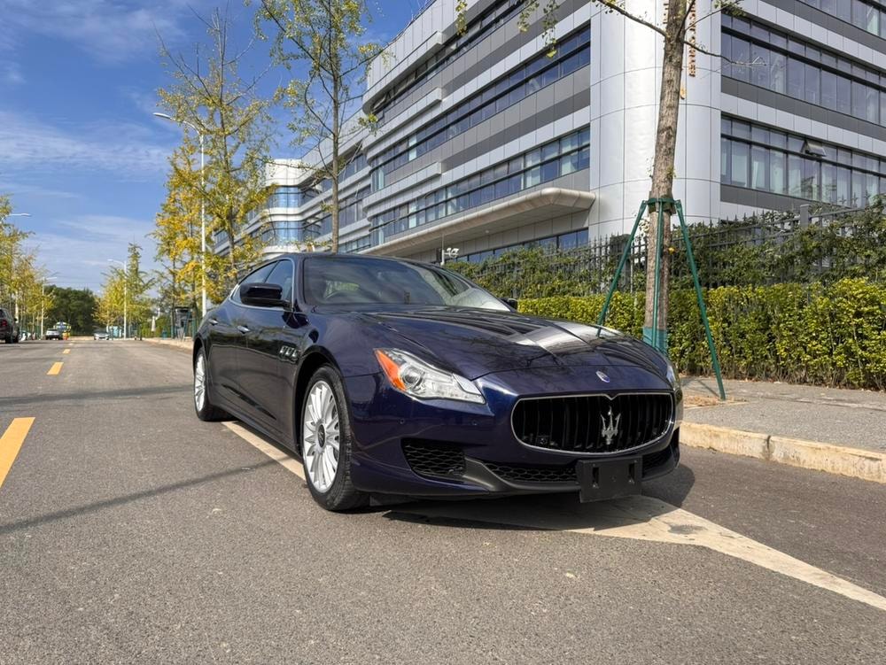 Maserati Quattroporte 2013 — фото автомобиля