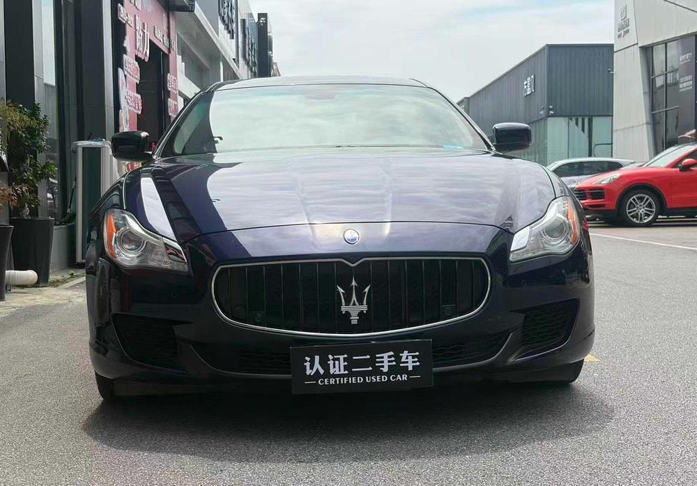 Maserati Quattroporte 2015 — фото автомобиля