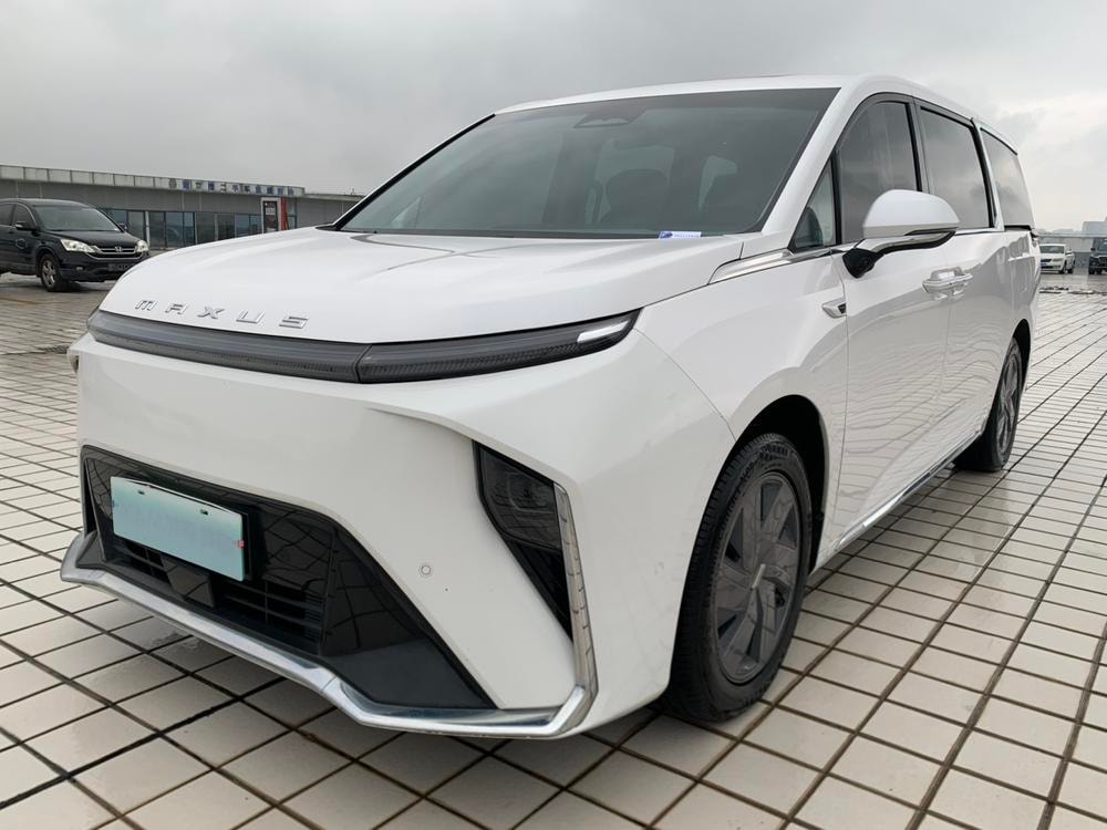 Maxus Mifa 9 EV 2022 — фото автомобиля