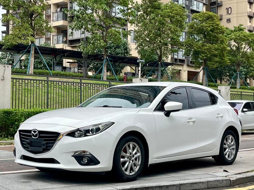 Mazda 3 Axela 2014 — фото автомобиля