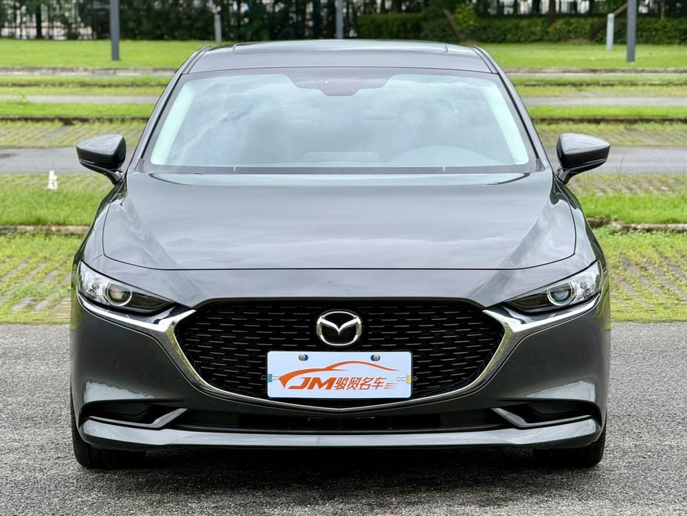 Mazda 3 Axela 2021 — фото автомобиля 1
