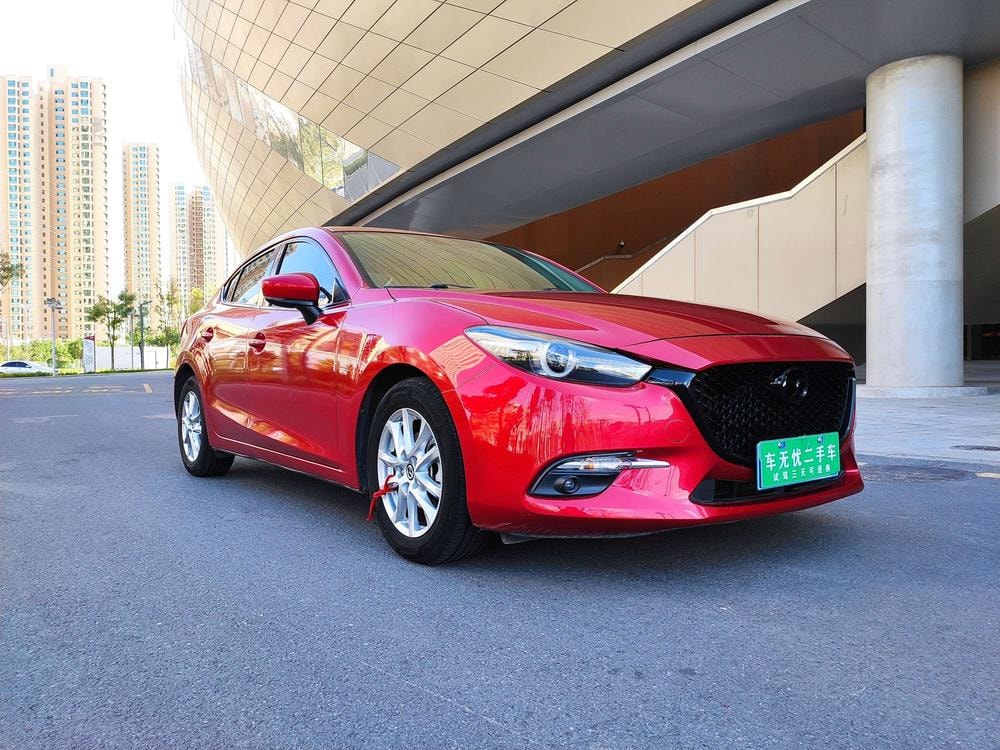 Mazda 3 Axela 2017 — фото автомобиля 1