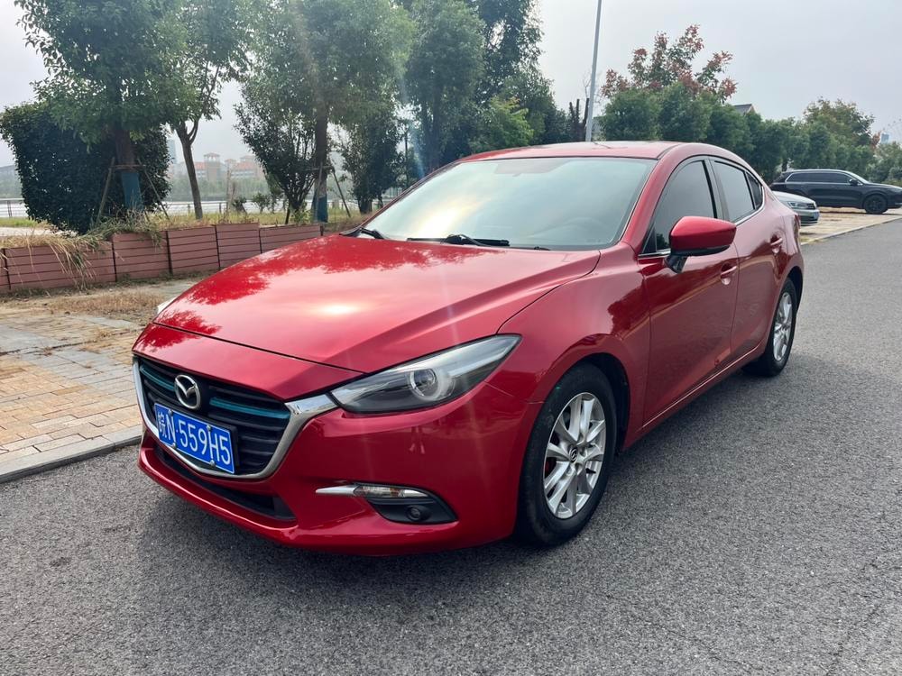 Mazda 3 Axela 2017 — фото автомобиля