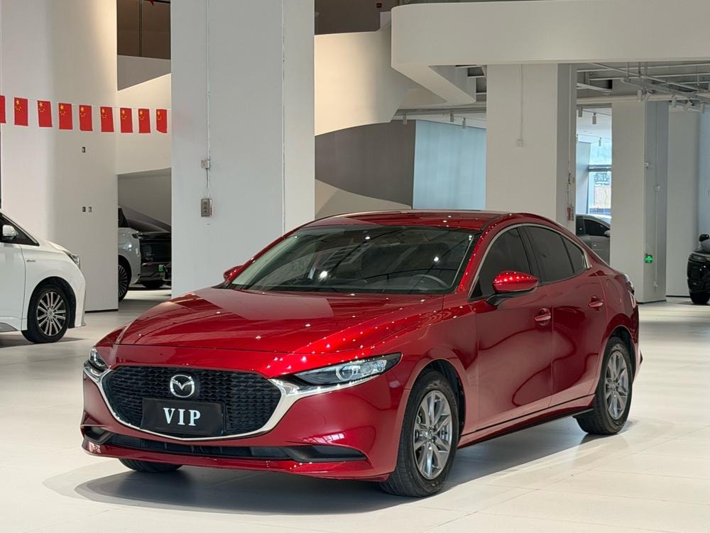 Mazda 3 Axela 2021 — фото автомобиля 1