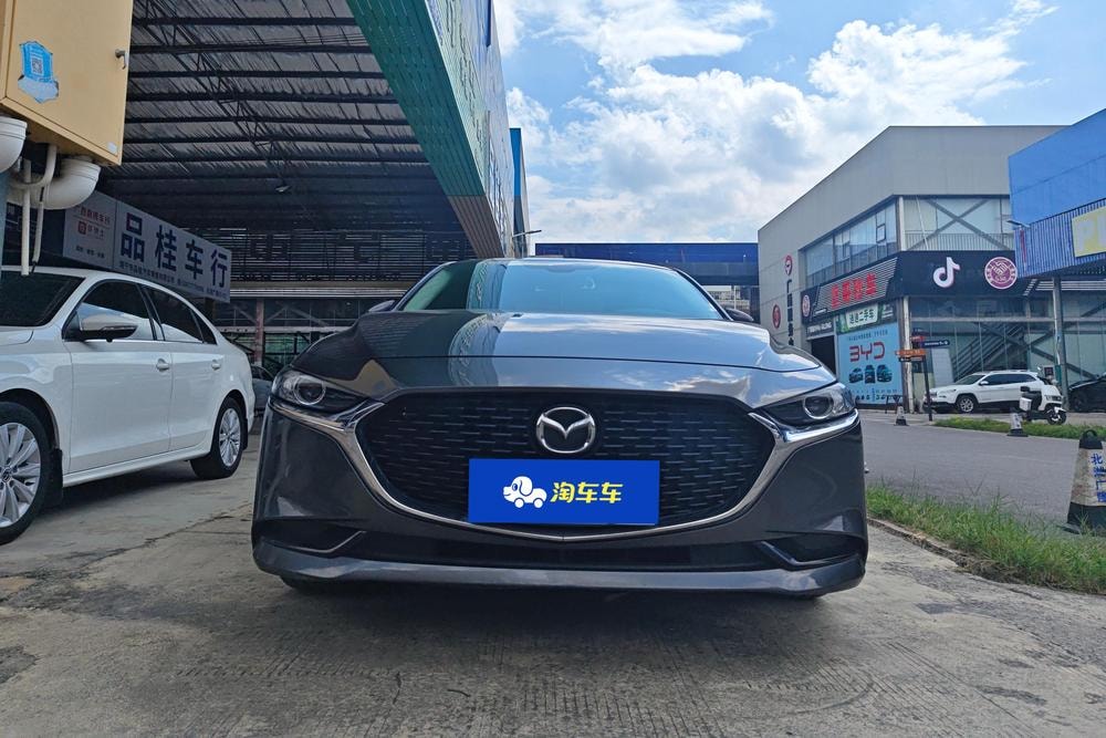 Mazda 3 Axela 2020 — фото автомобиля 1