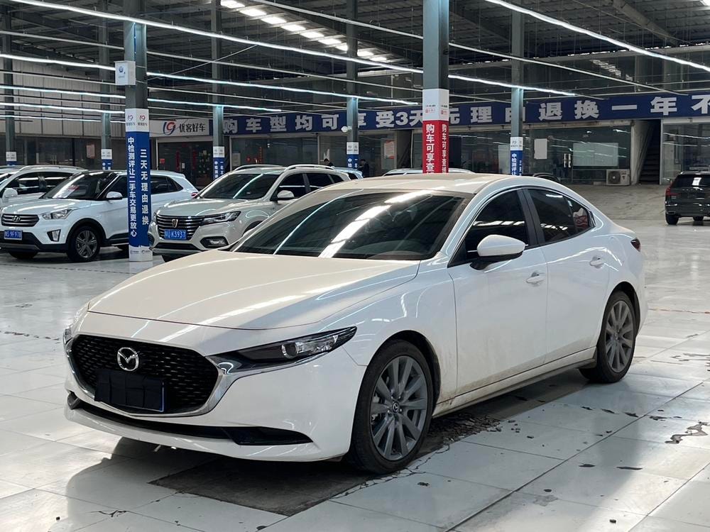 Mazda 3 Axela 2025 — фото автомобиля 1