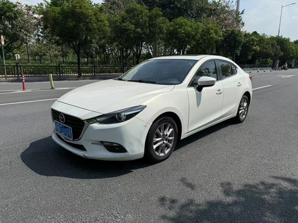 Mazda 3 Axela 2017 — фото автомобиля