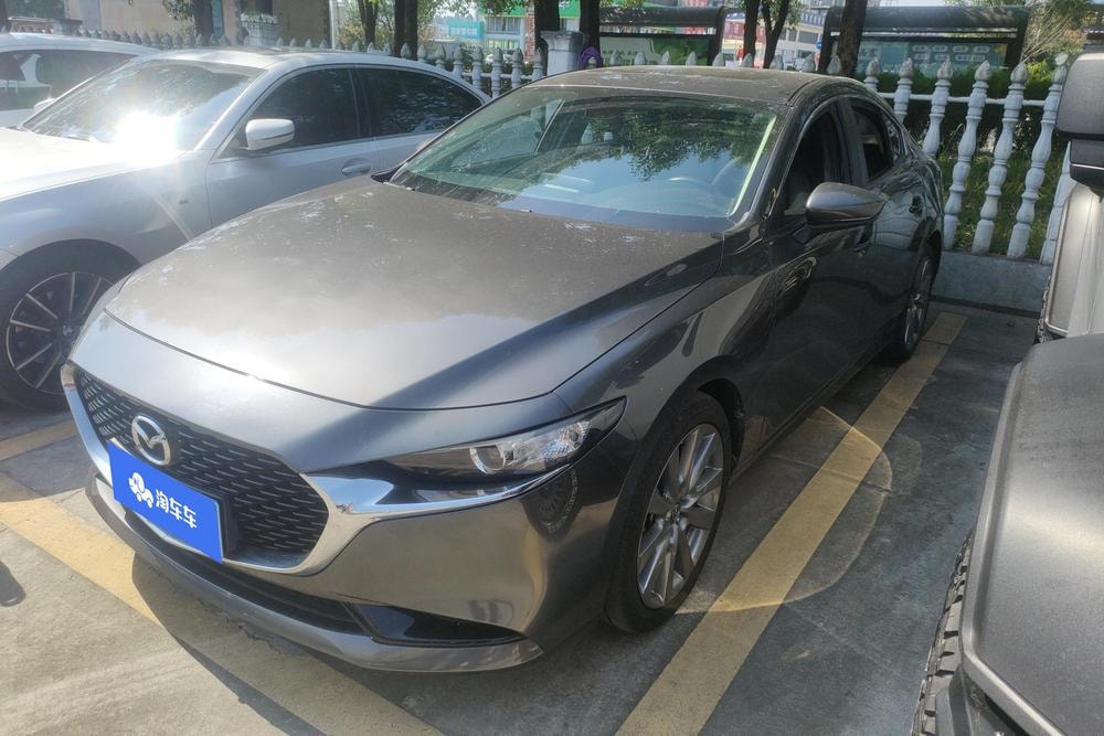 Mazda 3 Axela 2021 — фото автомобиля