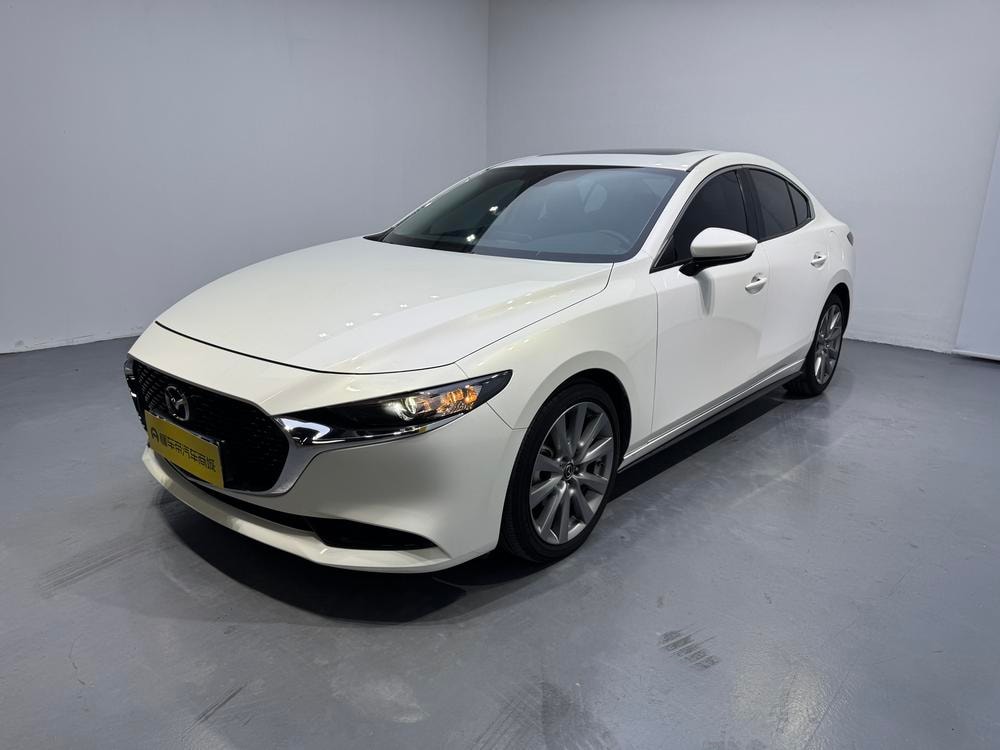 Mazda 3 Axela 2021 — фото автомобиля