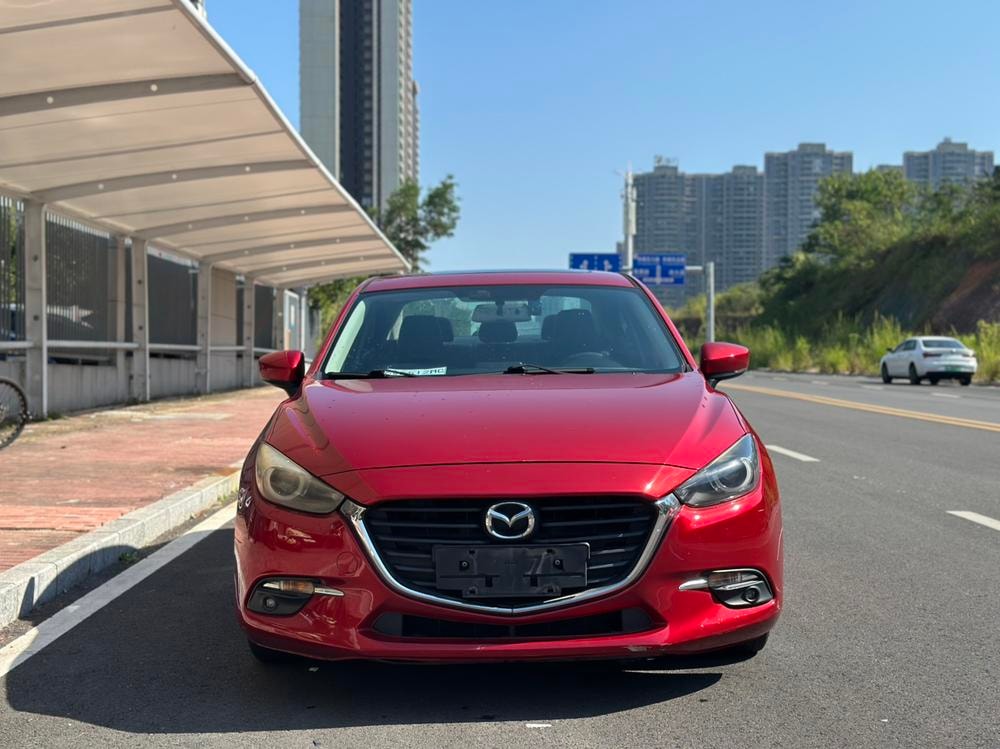 Mazda 3 Axela 2017 — фото автомобиля 1