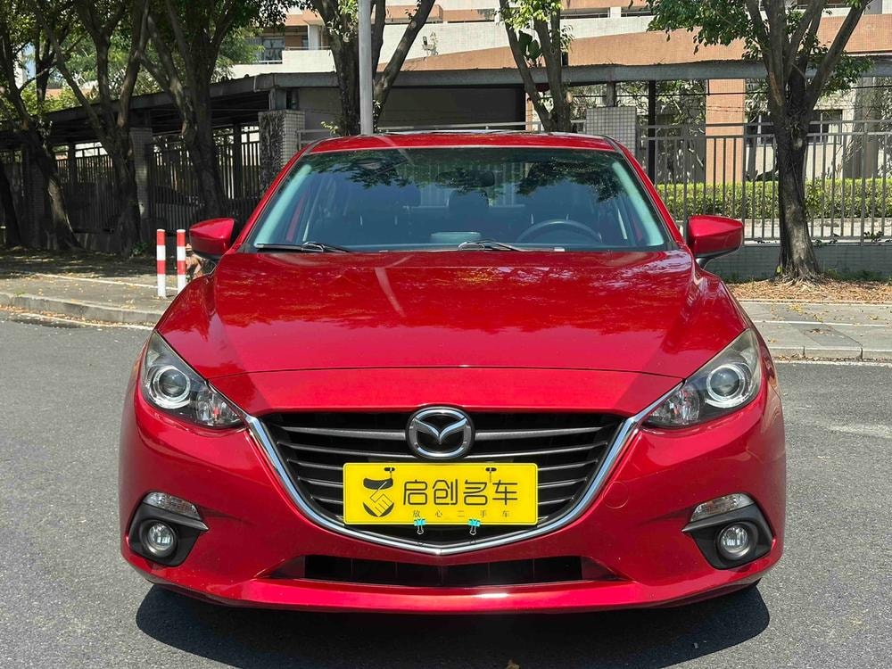 Mazda 3 Axela 2016 — фото автомобиля 1
