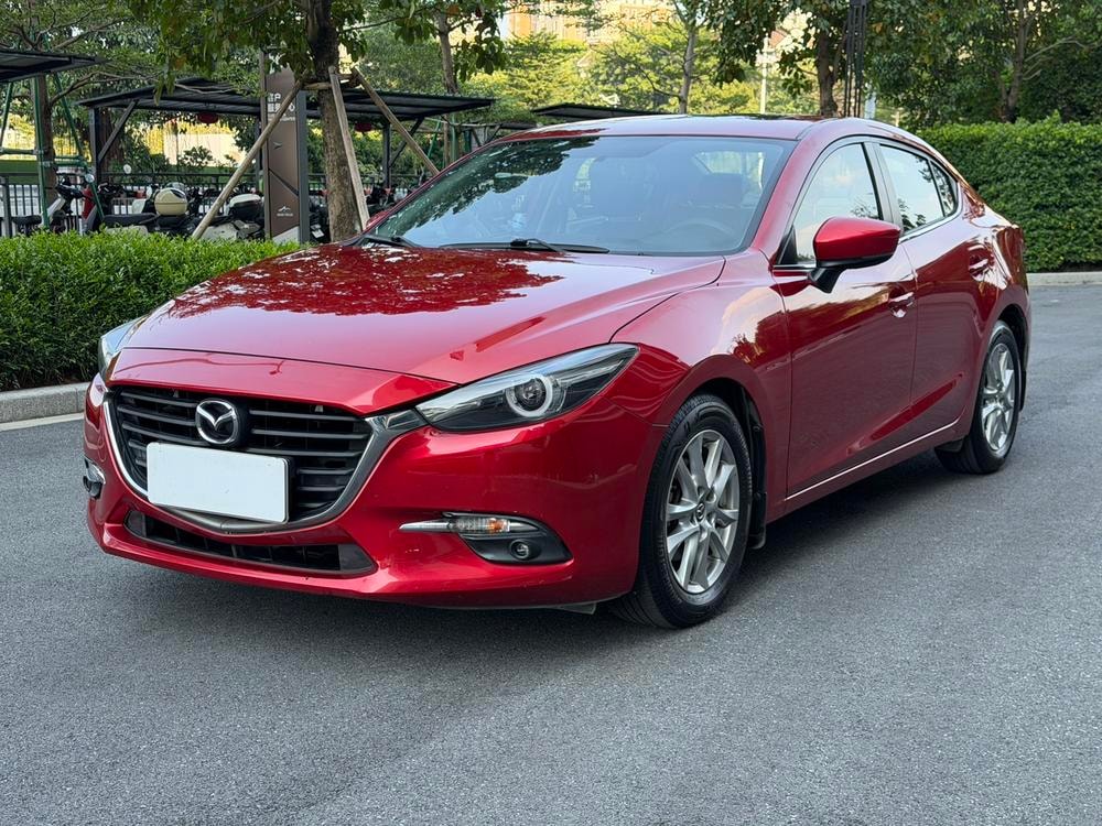Mazda 3 Axela 2019 — фото автомобиля 1