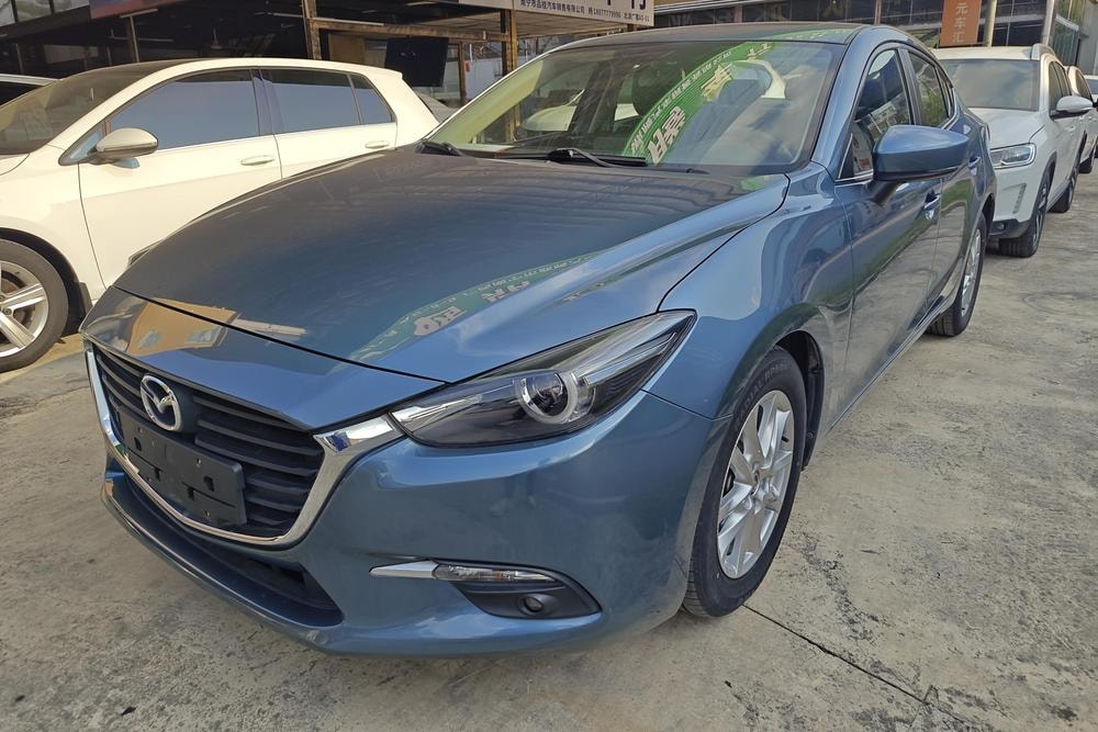 Mazda 3 Axela 2017 — фото автомобиля 1