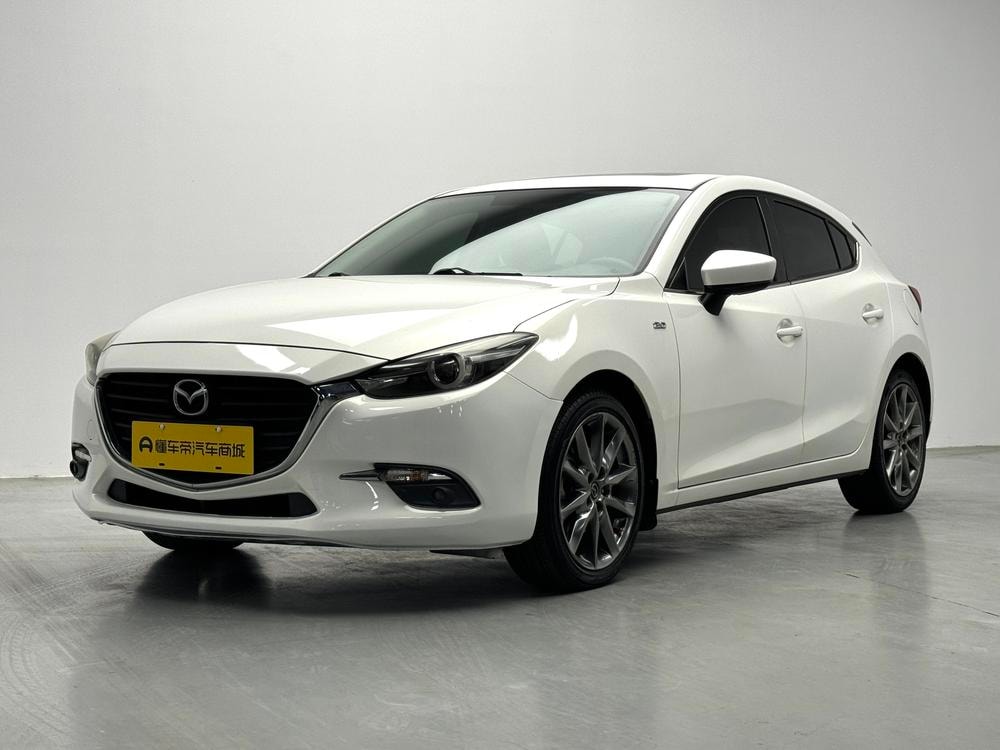 Mazda 3 Axela 2017 — фото автомобиля