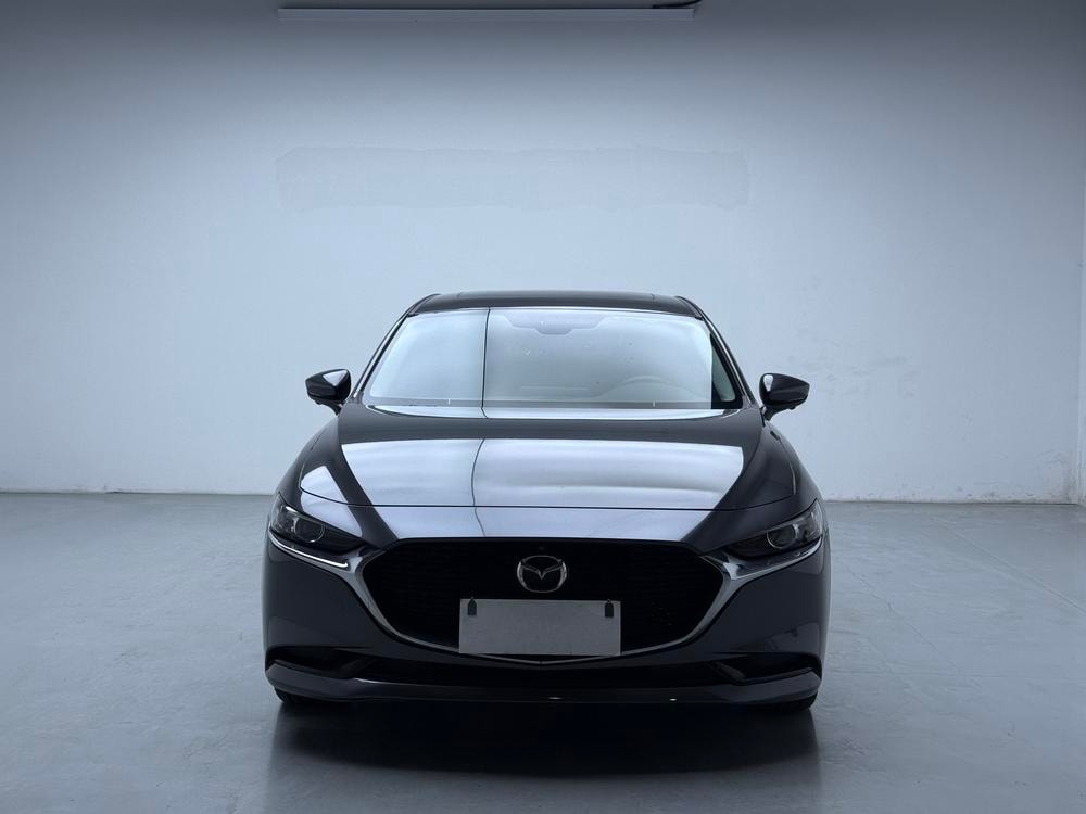 Mazda 3 Axela 2021 — фото автомобиля