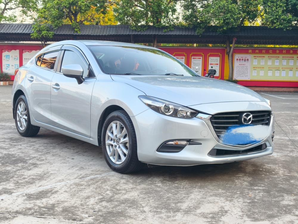 Mazda 3 Axela 2017 — фото автомобиля