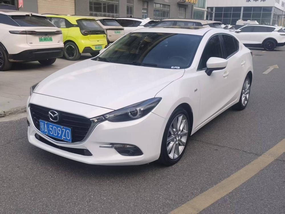 Mazda 3 Axela 2017 — фото автомобиля