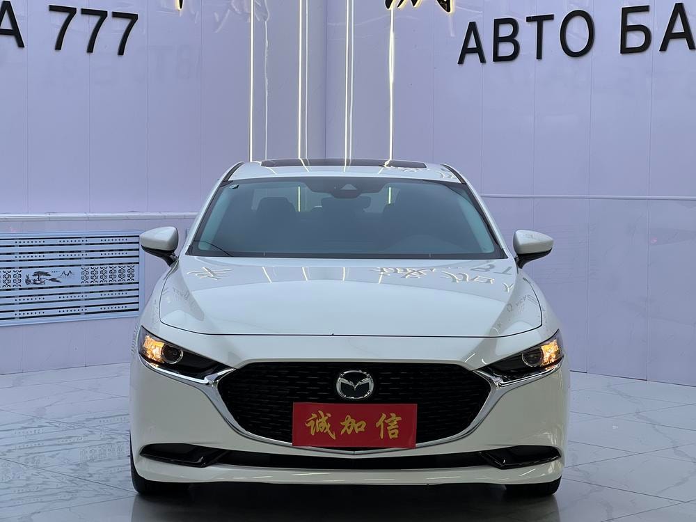 Mazda 3 Axela 2021 — фото автомобиля