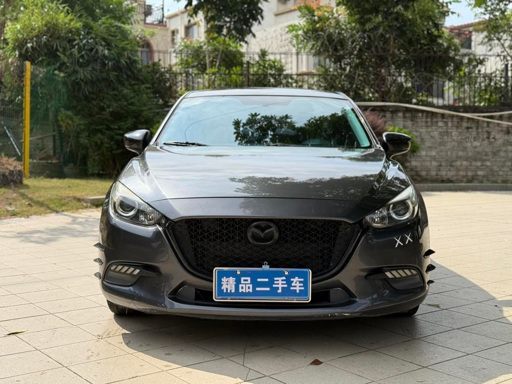 Mazda 3 Axela 2017 — фото автомобиля