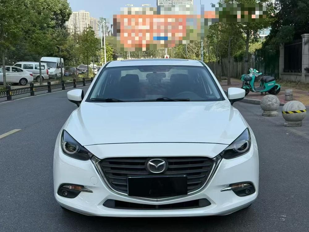 Mazda 3 Axela 2017 — фото автомобиля