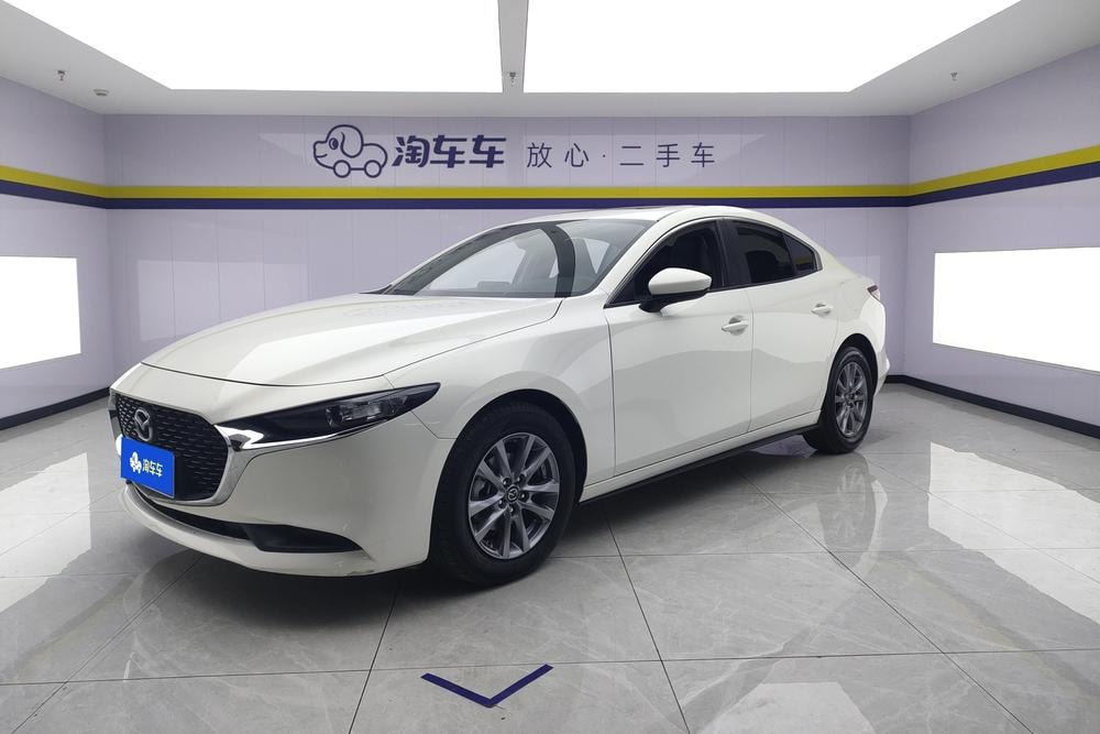 Mazda 3 Axela 2021 — фото автомобиля 1