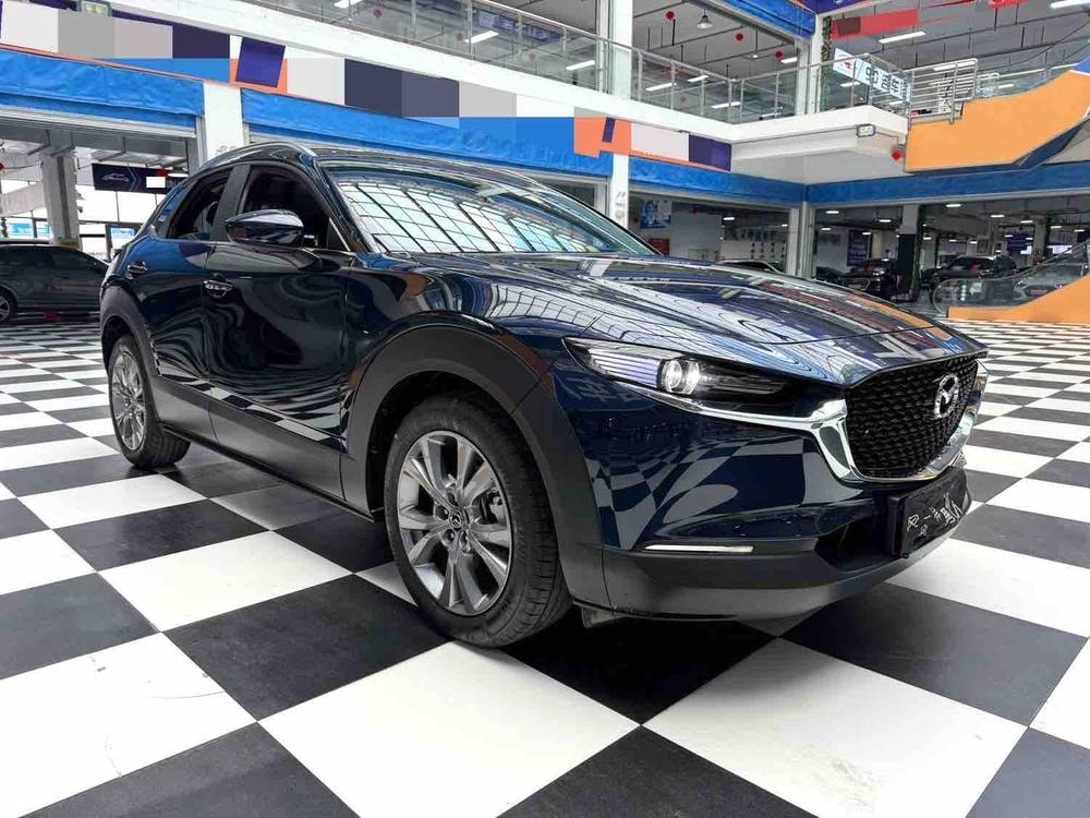 Mazda CX-30 2021 — фото автомобиля