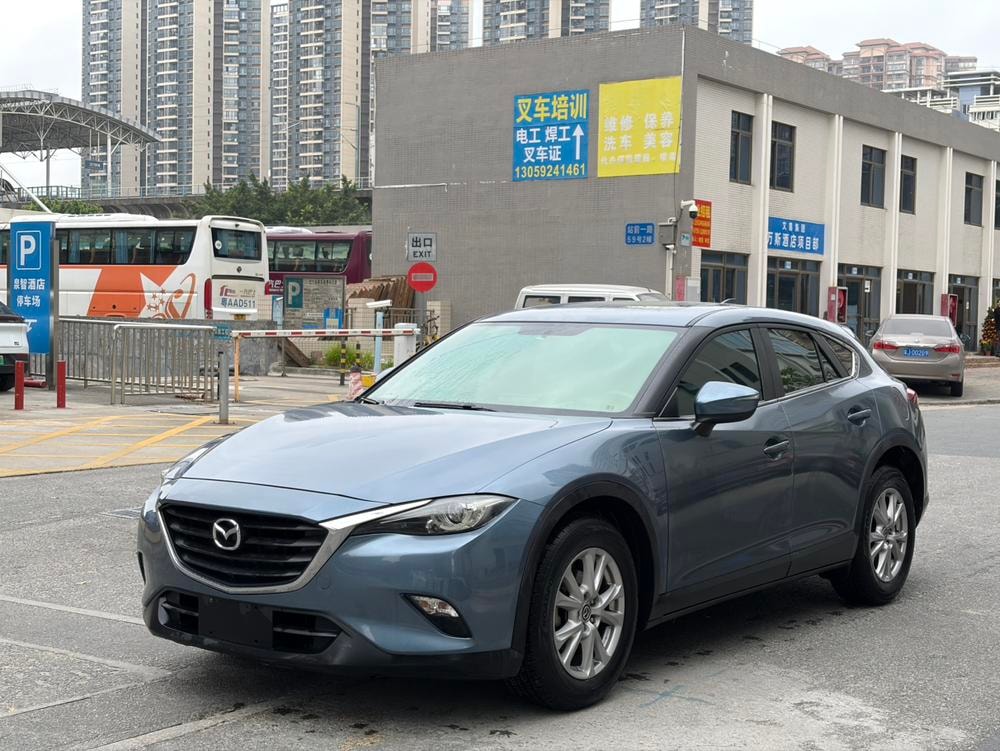 Mazda CX-4 2016 — фото автомобиля