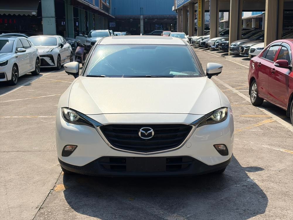 Mazda CX-4 2016 — фото автомобиля