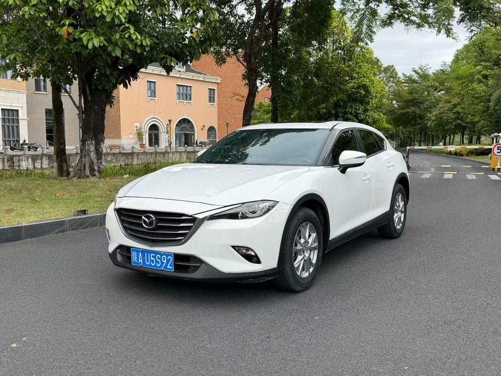 Mazda CX-4 2016 — фото автомобиля
