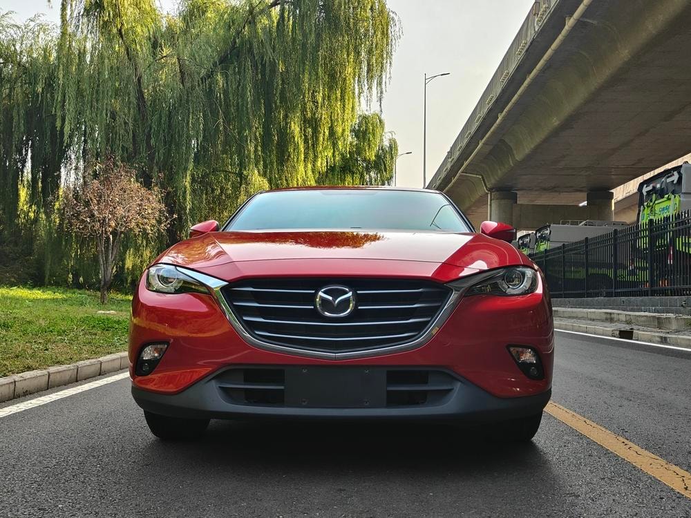 Mazda CX-4 2016 — фото автомобиля 1