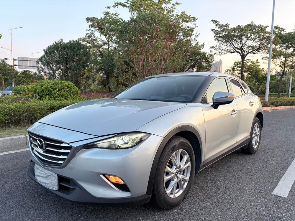 Mazda CX-4 2018 — фото автомобиля 1